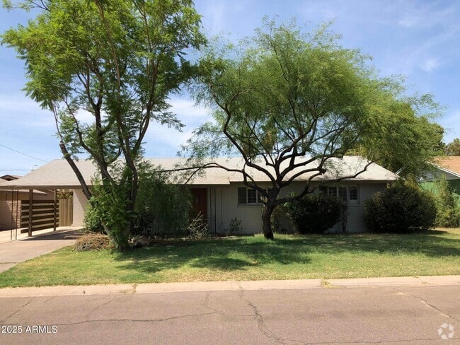 Building Photo - 718 E Granada Dr Rental