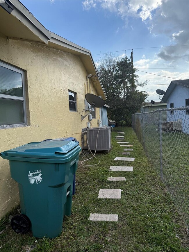 Photo - 5934 NW 20th St Unit 5934