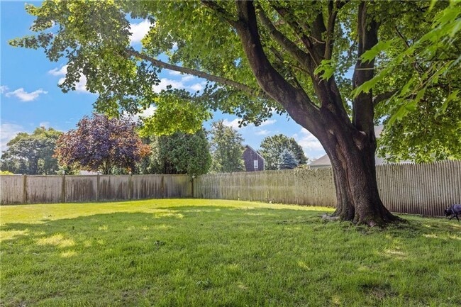 Photo - 96 Jo Anne Ave