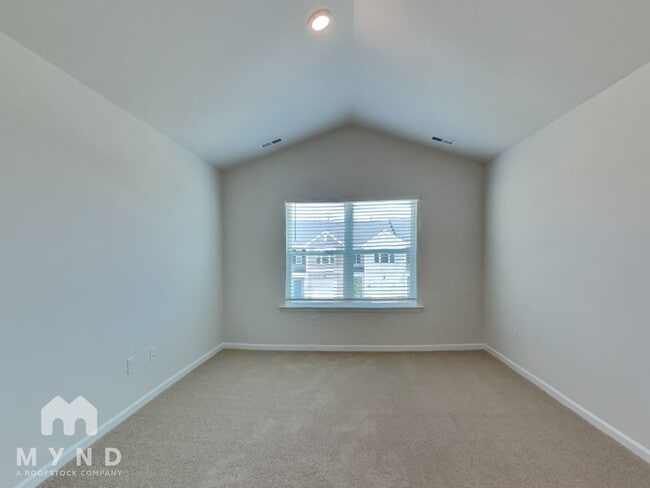 Photo - 224 Starlight St