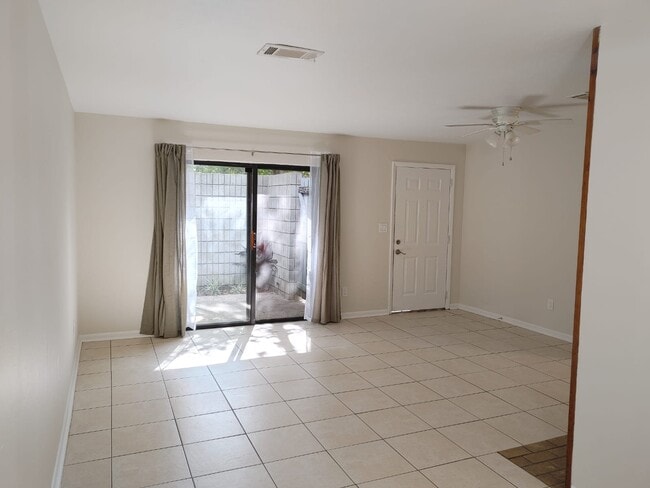 Photo - 4405 SW 74th Terrace Unidad Apt. A