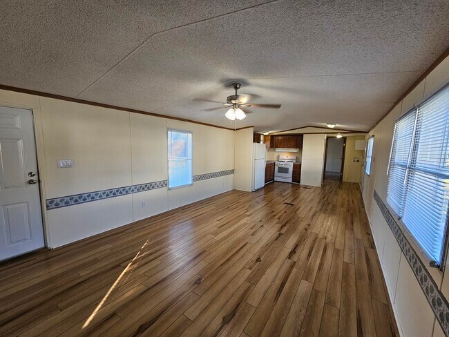 Photo - 243 Maverick Ln