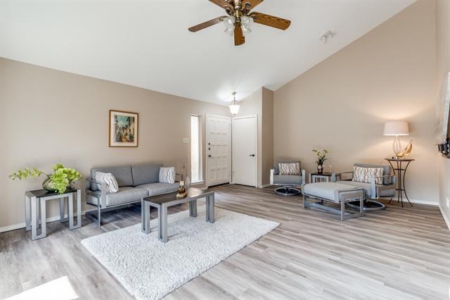 Photo - 9547 Highland View Dr