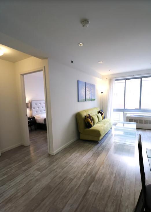 Photo - 521 W 48th St Apartamento Unidad 5E