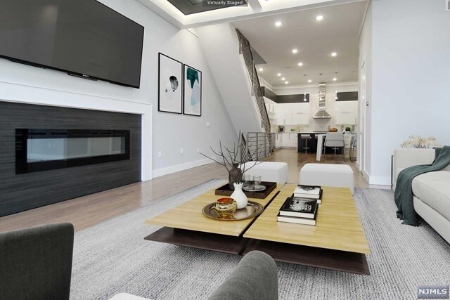 Photo - 156 Undercliff Ave Unit D