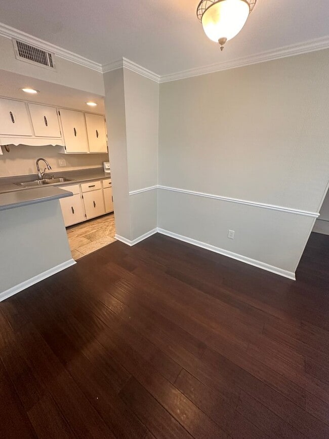 Photo - 3BD/2BA Townhouse located in Whispering Oaks!
