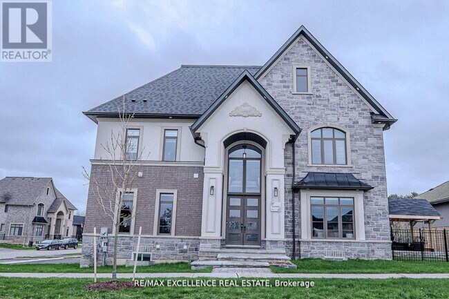 Photo - 301 Somme St