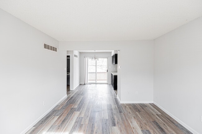 Photo - 2282 Highland Hill Dr Unit 2282 Highland Hill Dr