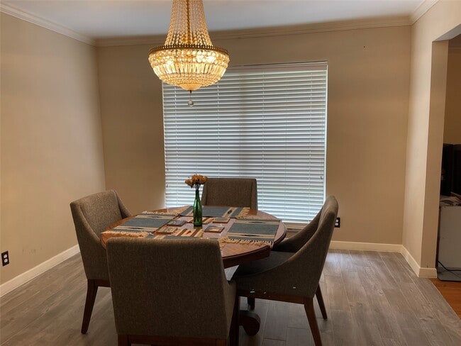Photo - 4031 Martinshire Dr