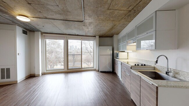1BR/1BA, 674sf