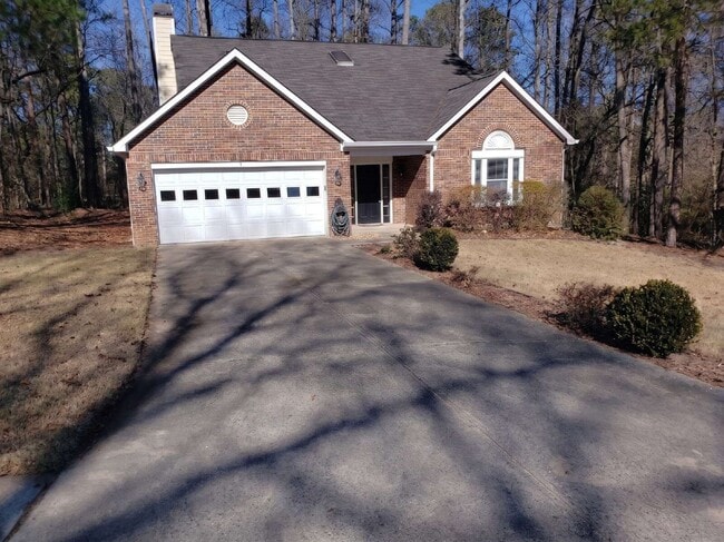 Building Photo - 4641 Hampton Chase