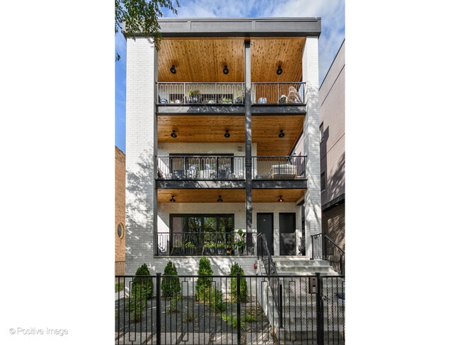 Building Photo - 1752 W Huron St Unit 2
