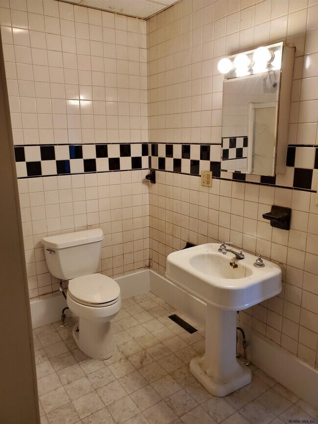 Photo - 85 Park Ave Unidad #1