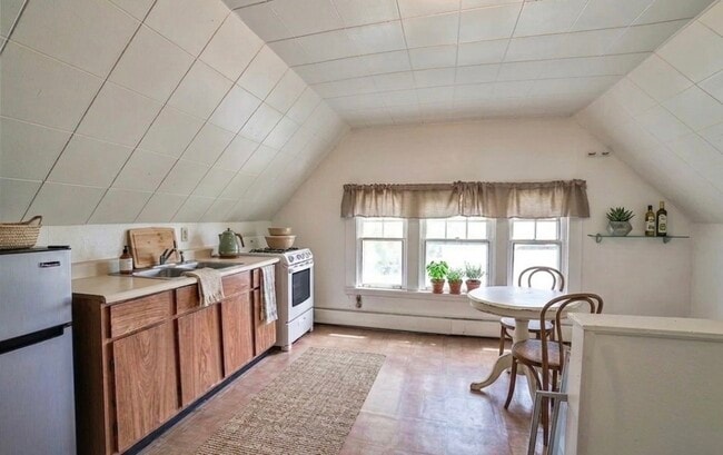 Photo - 1811 Weston Ave Unit 3