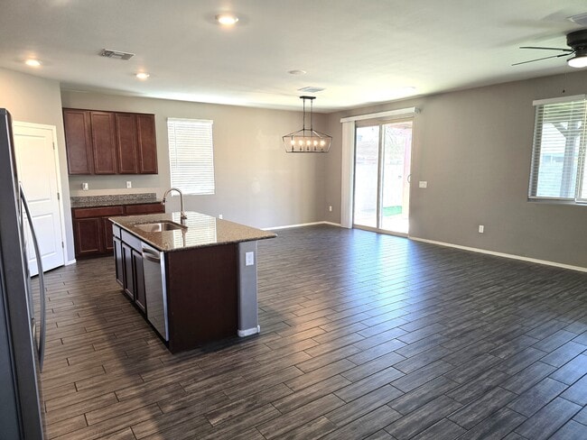 Photo - 4412 S Sunrise Bluff Way