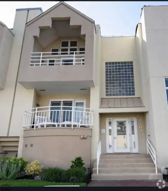 Building Photo - 9101 Atlantic Ave Unit 101-WINTER Rental
