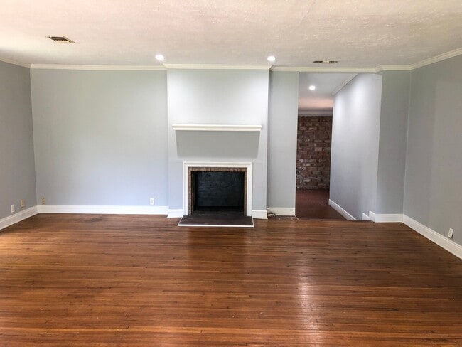 Photo - 802 S Texas St