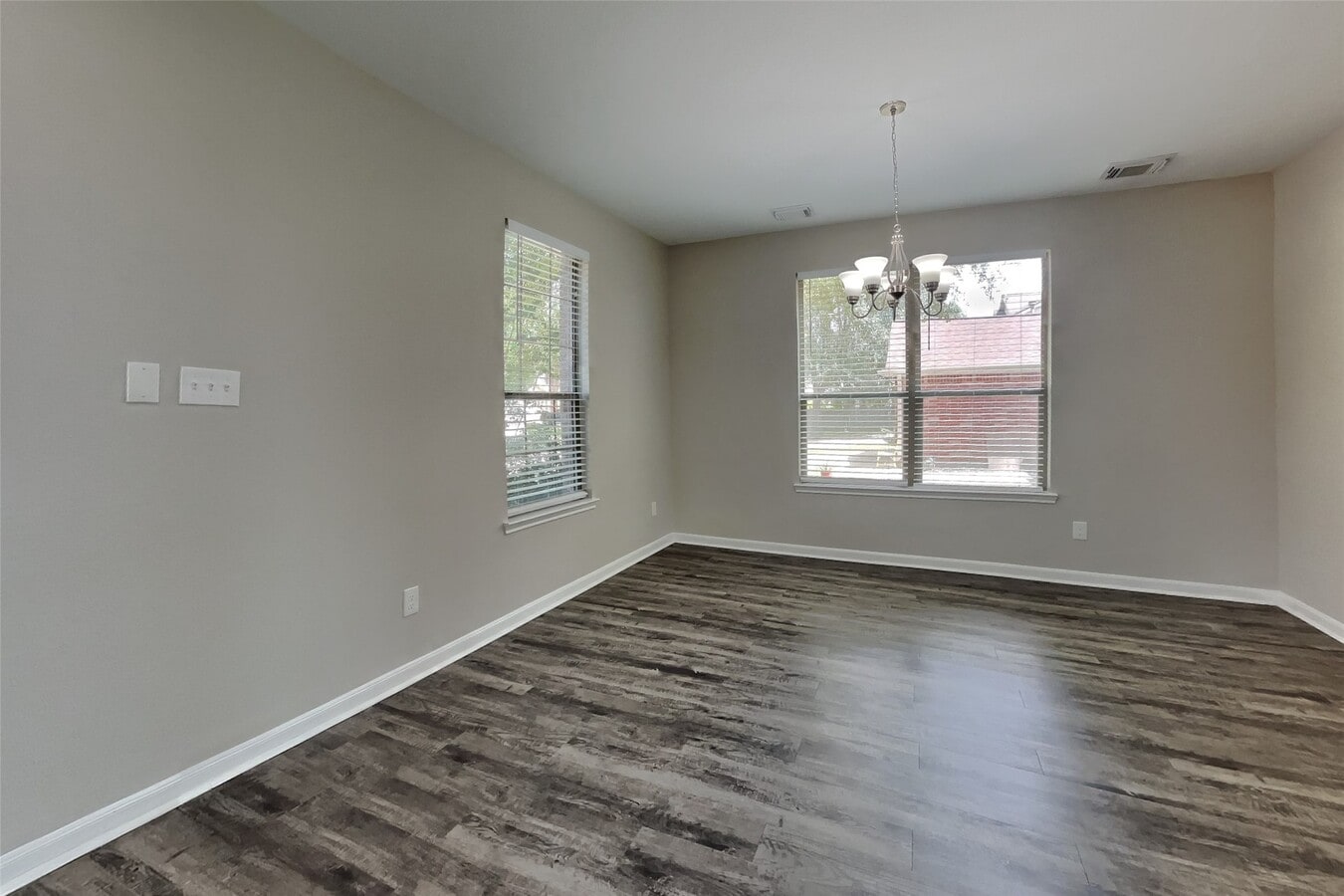 Photo - 2902 Crestbrook Bend Ln
