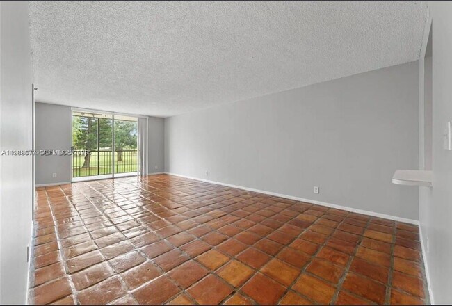 Photo - 3150 W Rolling Hills Cir Unit 209