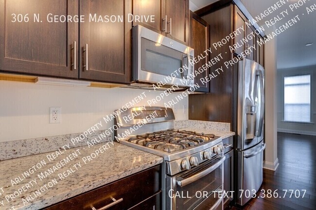 Photo - 306 N George Mason Dr