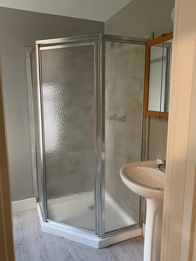 Photo - 117 Ashmont St Unidad 1