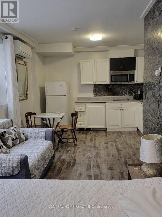 Photo - 106 Rajah St