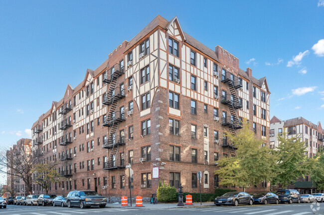 Building Photo - Brady Court Apartments