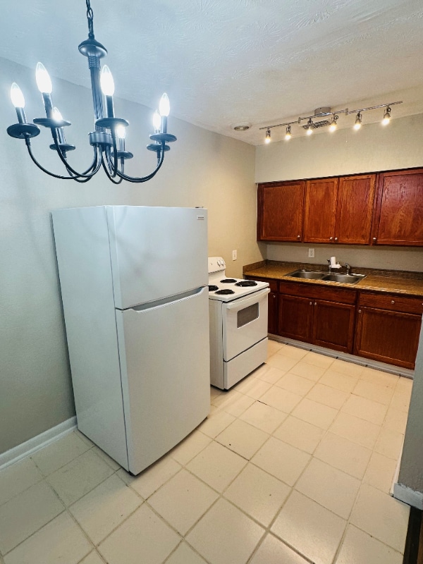 Photo - 7114 Ken Knight Dr W