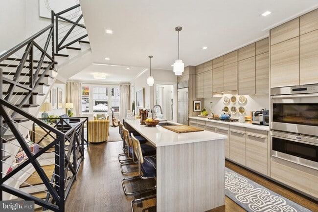 Building Photo - 1724 34th St NW