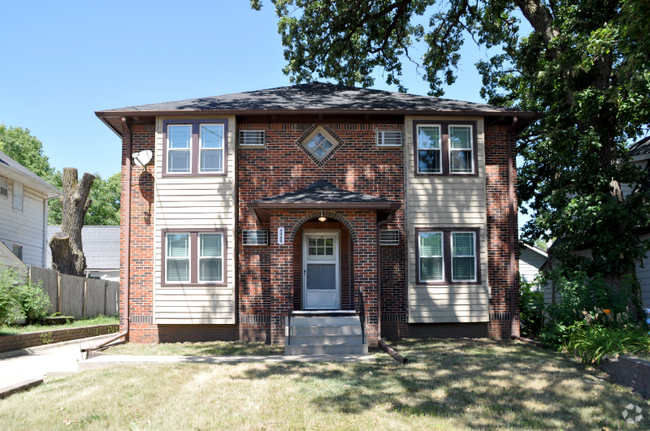 Building Photo - 4009 University Ave Unit 3 Rental