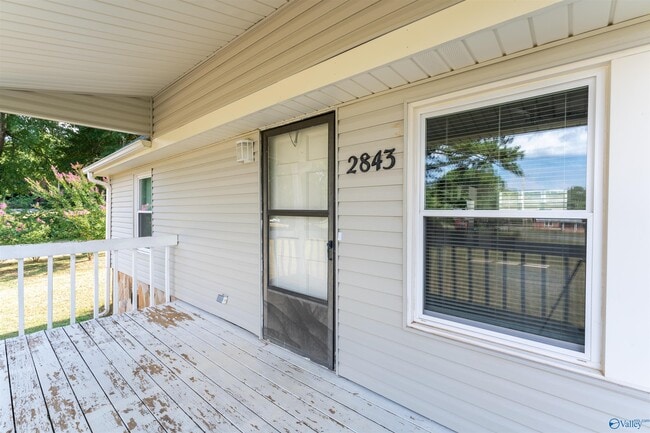 Photo - 2843 Hobbs Island Rd SE