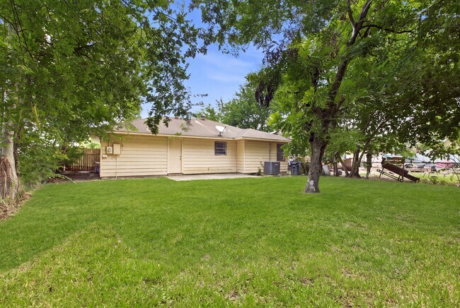 Photo - 5326 Doulton Dr
