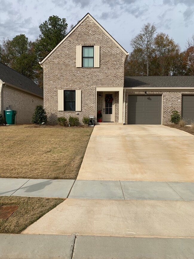 Building Photo - 1032 Stonebrook Ln