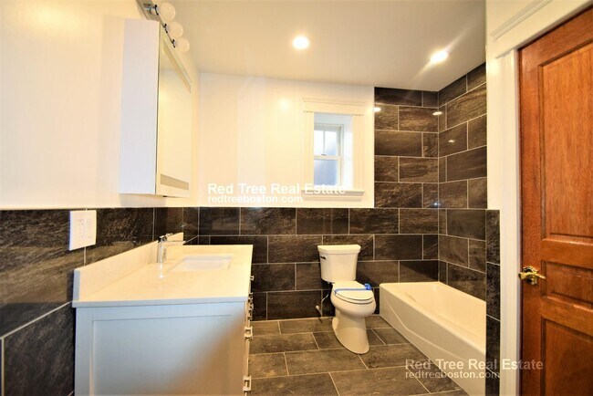 Photo - 44 Gerrish St Unit 1