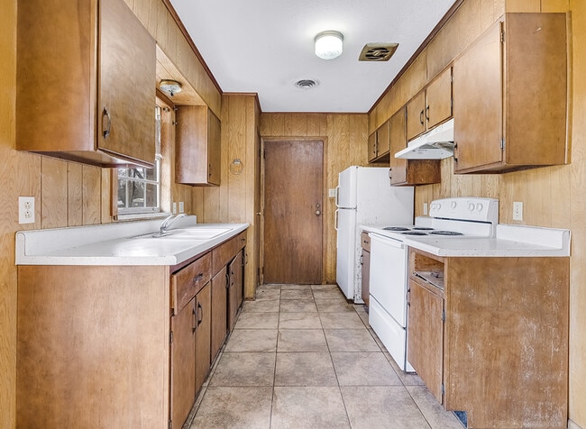 Photo - 2003 Ashley St