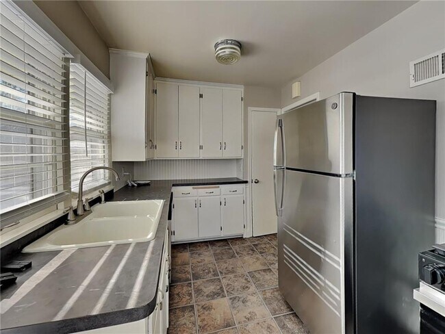 Photo - 7501 W Lake St