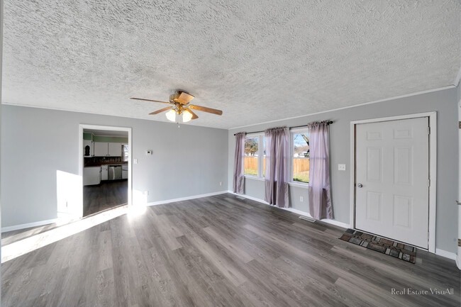 Photo - 303 S East St