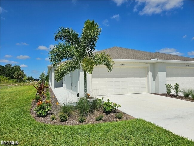 Building Photo - 20501 Hazelnut Ct S
