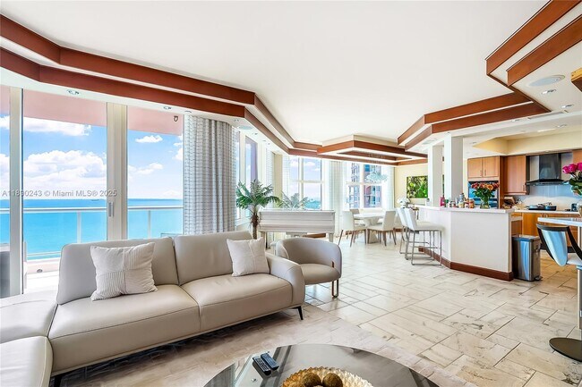Photo - 2110 N Ocean Blvd Unidad 23B
