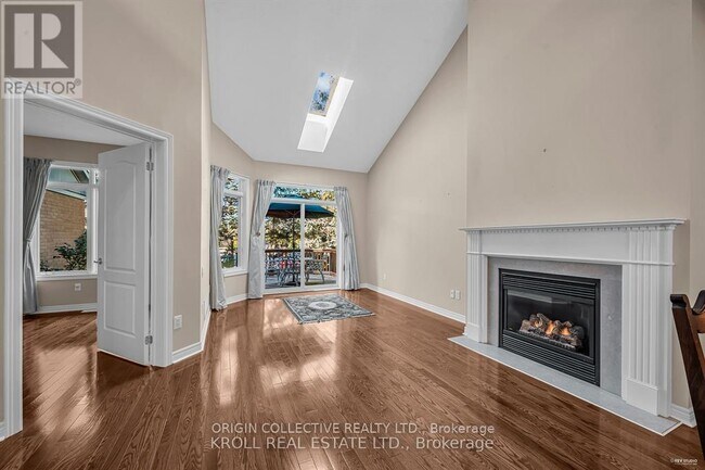 Photo - 77 Celebrity Greens Way