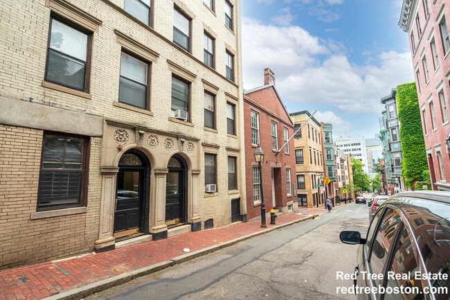 44A Joy St. Unit 3