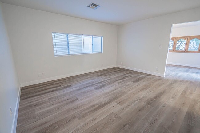 Photo - 3-Bedroom Home with Dog Run and Private Yard in Santa Clarita!