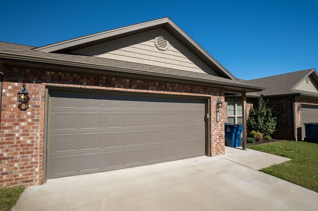 Photo - 3-bedroom, 2-bathroom home located in the beautiful Pea Ridge, AR