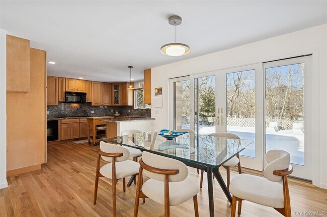 15 Rivers Rd