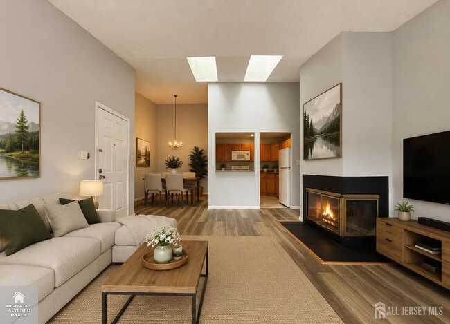 Photo - 482 Danbury Ln