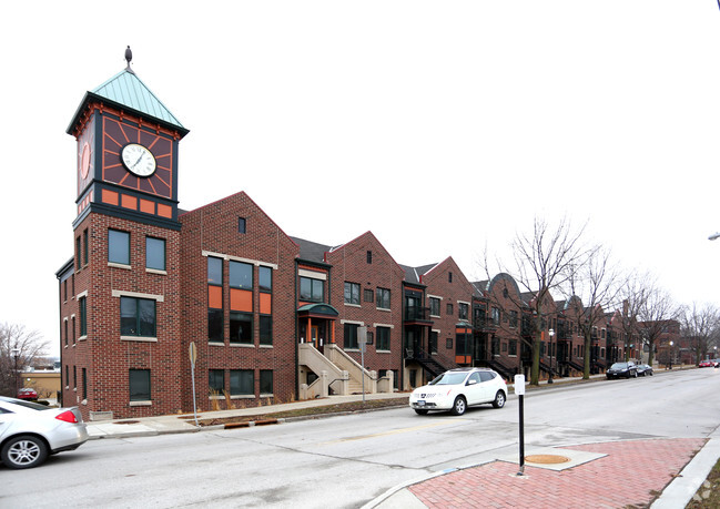 Building Photo - Woodland Avenue Brickstone Rental