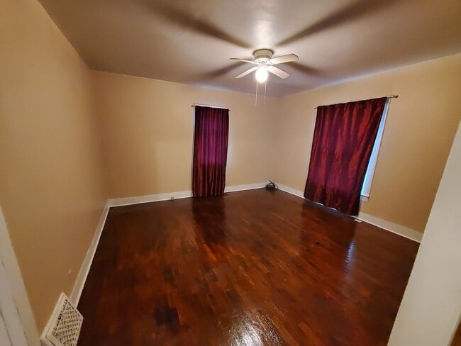 Photo - Cute 2 bedroom with garage & fence in back yard
