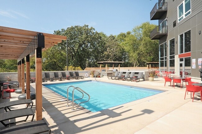 Red44 | Luxury Apartments