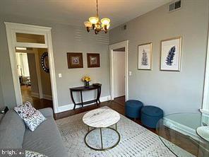 624 Maryland Ave NE Unit 1
