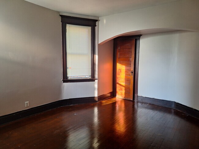 Photo - 784 Jewett Ave